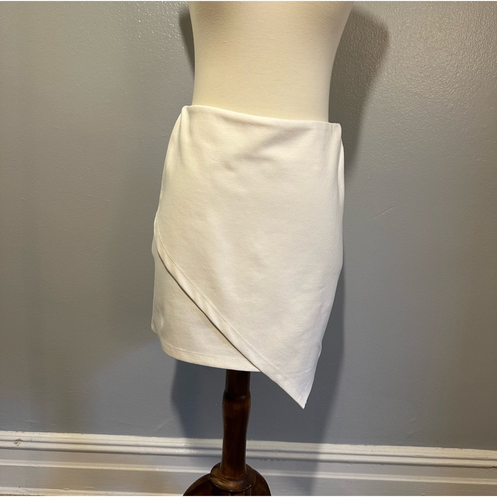 NWT LF Rumor Boutique Asymmetrical Mini Skirt